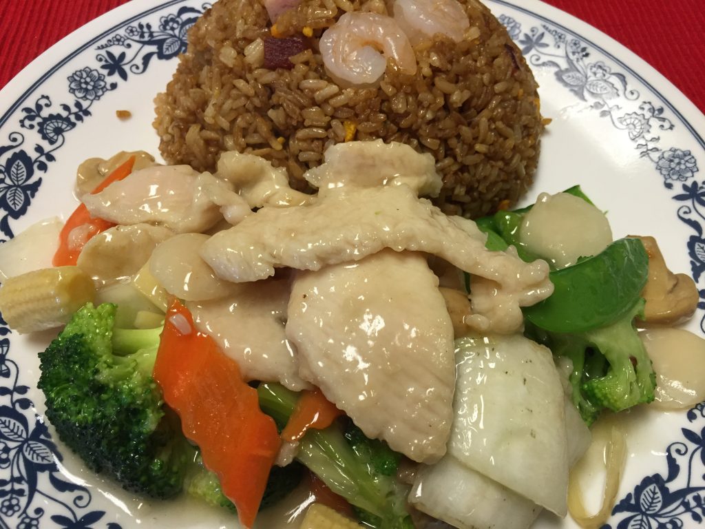 chicken-vegetables-white-sauce-el-flamboyan-chinese-restaurant